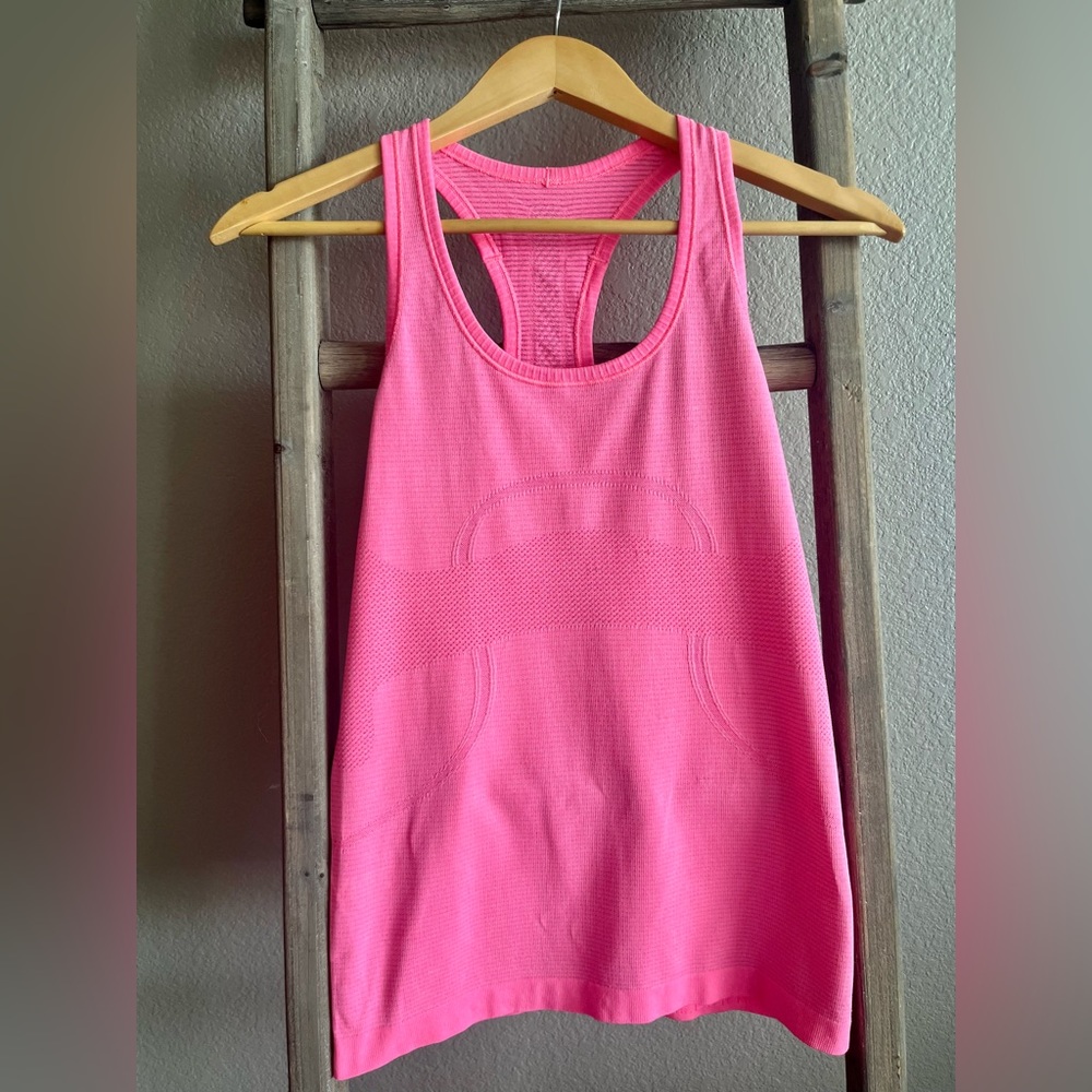 Lululemon Athletica Swiftly Tech Size 6